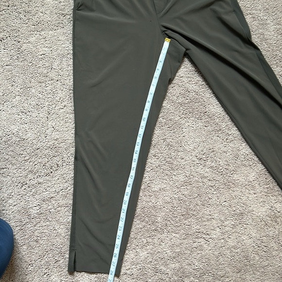 Athleta Olive Green Brooklyn pant. Size 10 - Picture 7 of 8